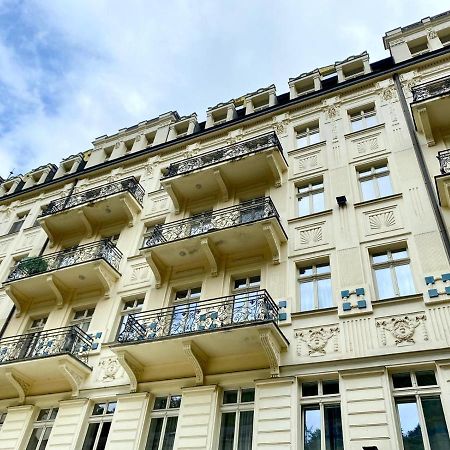 Apartma Marie 1880 カルロヴィ・ヴァリ エクステリア 写真