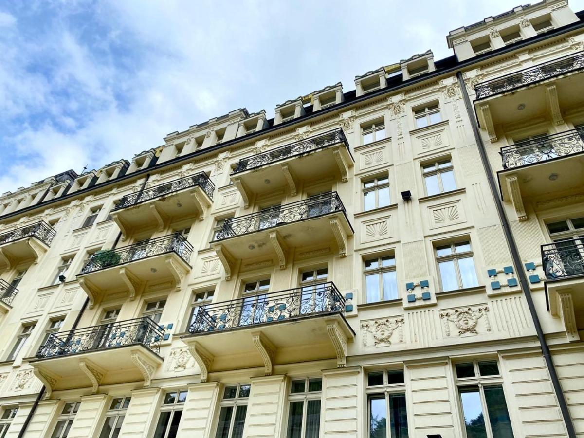 Apartma Marie 1880 カルロヴィ・ヴァリ エクステリア 写真